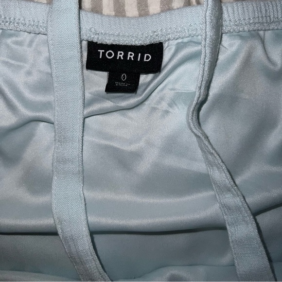 Top - Picture 3 of 3